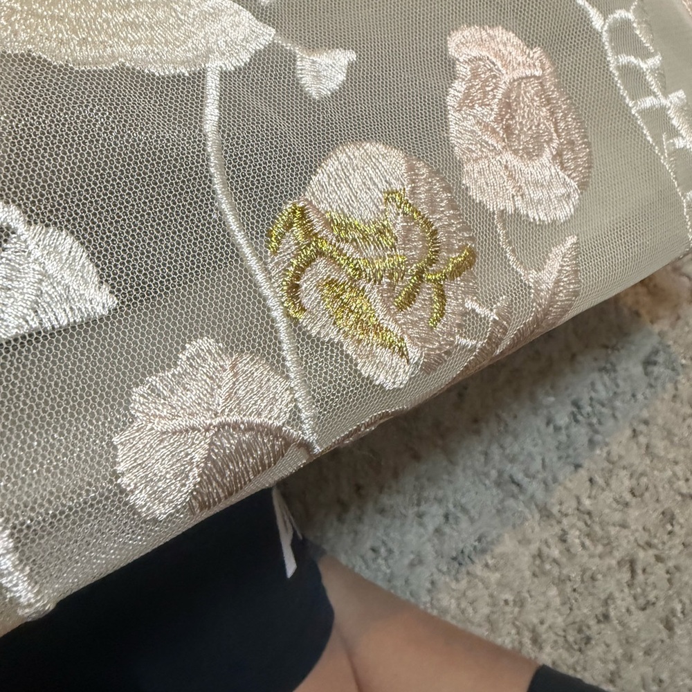 Dior beauty gift with purchase on Cream Tote Bag with Embroidered Design - Picture 5 of 7